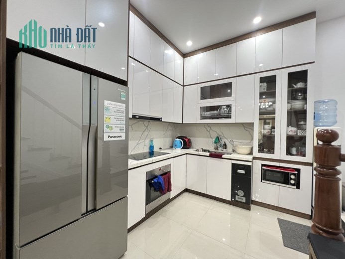 Bán nhà phân lô khu Đầm Trấu 50mx6PNxMT4m ô tô, KD, nhỉnh 13 tỷ. LH: 0366051369
