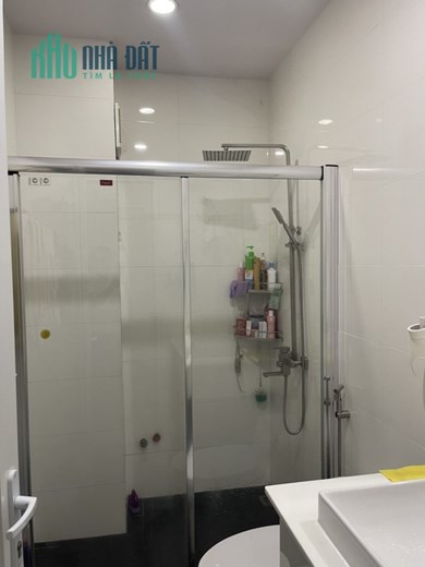GIẢM 1.5 Tỷ CÒN 6.5 Tỷ Bán gấp đường 26 sau lưng Gigamail, HXH,SHR,4 Tầng,60m2, ngang 4.5m