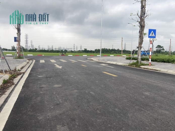 Đất đấu giá Hà Phong, Liên Hà - Làng nghề đường 4 xe tránh nhau mà giá nhỉnh 2 tỷ. Lh Ms Oanh