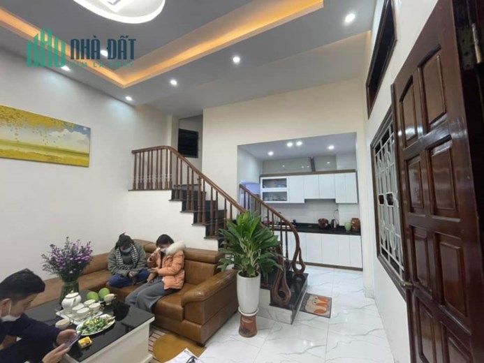 BÁN NHÀ VĂN CAO, BA ĐÌNH, TẶNG NỘI THẤT, 40M2 4 TẦNG, GIÁ 4.3 TỶ