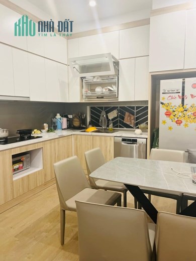 3 THOÁNG LẠC LONG QUÂN 60M x 5T, GA RA, KINH DOANH ĐỈNH GIÁ HƠN 8 TỶ
-	Cách mặt phố chỉ vài bước