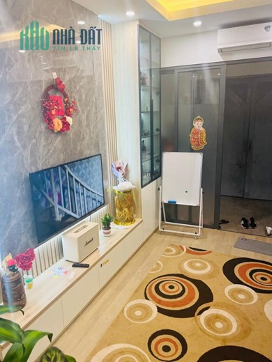 3 THOÁNG LẠC LONG QUÂN 60M x 5T, GA RA, KINH DOANH ĐỈNH GIÁ HƠN 8 TỶ
-	Cách mặt phố chỉ vài bước