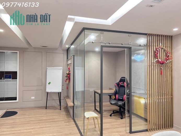 Nhỉnh 5 tỷ sở hữu Chung cư cao cấp Ngoại Giao Đoàn, 130m2, view đẹp, nội thất nhập khẩu,