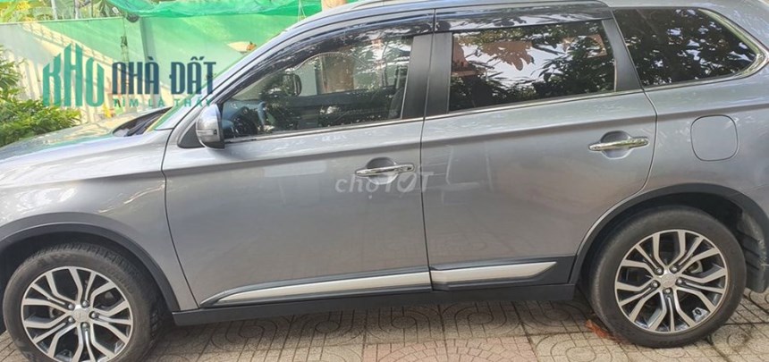 Chinh chủ cần bán xe Mitsubishi Outlander sản xuất 2019.