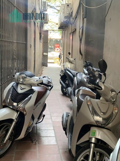 Bán đất Nguyễn Khánh Toàn, Cầu Giấy. 36.5m2; giá 5.5 tỷ. Phương