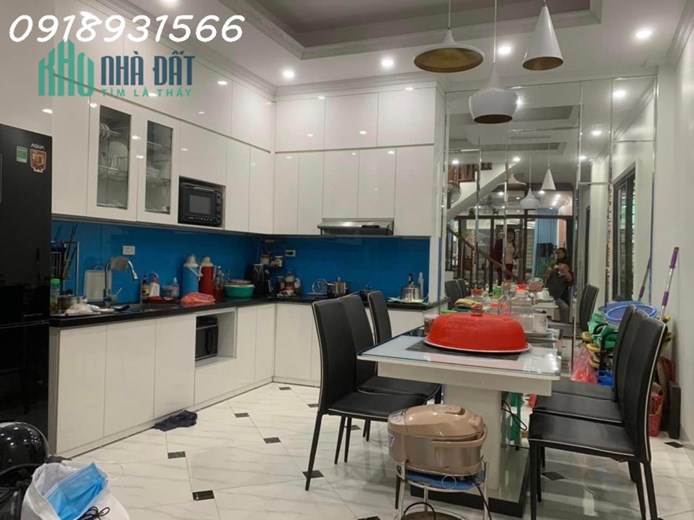 Chính chủ bán gấp nhà Định công Thượng 48m _ 5 tầng — 8,15 tỷ ( có TL)