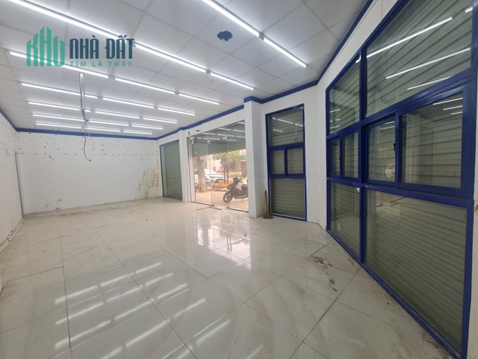 Cho thuê mặt bằng kinh doanh lô góc đường Hùng Vương ,Vĩnh Yên 100m2, giá: 20 triệu.