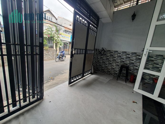 Bán nhà gần UBND Phường TRƯỜNG THỌ - 3 tầng 2PN - MẶT TIỀN KINH DOANH