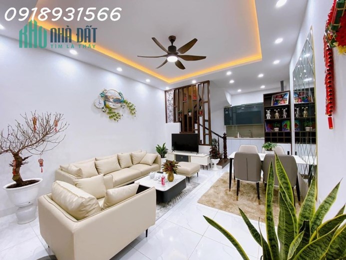 Bán siêu phẩm phố Nhân Hoà 42m X 4 tầng chỉ nhỉnh 5 tỷ