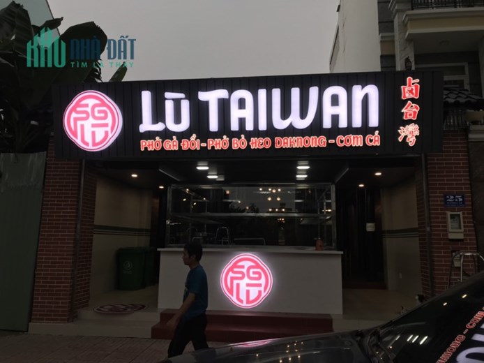 Chuyên thi công bảng hiệu giá tốt chuyên nghiệp tại Thành Phố Hồ Chí Minh
