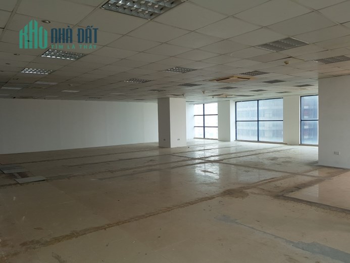 Cho thuê văn phòng chuyên nghiệp 98m2, 121m2 tòa Ladeco Đội Cấn, giá rẻ nhất quận Ba Đình