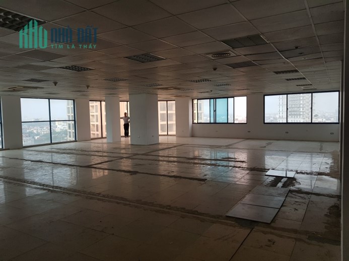 Cho thuê văn phòng chuyên nghiệp 98m2, 121m2 tòa Ladeco Đội Cấn, giá rẻ nhất quận Ba Đình