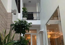 Bán Villa đường Lê thị Riêng, Phường Bến Thành, Quận 1.