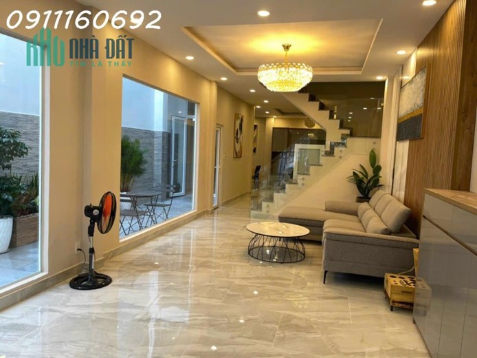 Bán Villa đường Lê thị Riêng, Phường Bến Thành, Quận 1.