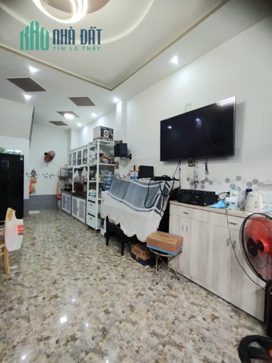 Bán Nhà HXH Hoà Bình, Tân Phú, 40m2, 3 Tầng, nhà mới đẹp ở ngay, giá 5,2 tỷ