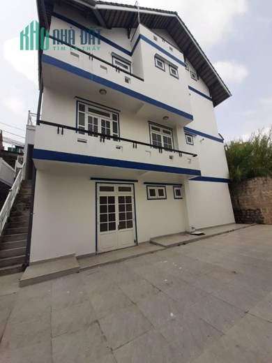Cần cho thuê Biệt Thự gần Hồ Xuân Hương đường Trạng Trình, Đà Lạt giá 35 triệu/tháng