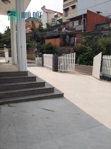 Cần cho thuê Biệt Thự gần Hồ Xuân Hương đường Trạng Trình, Đà Lạt giá 35 triệu/tháng