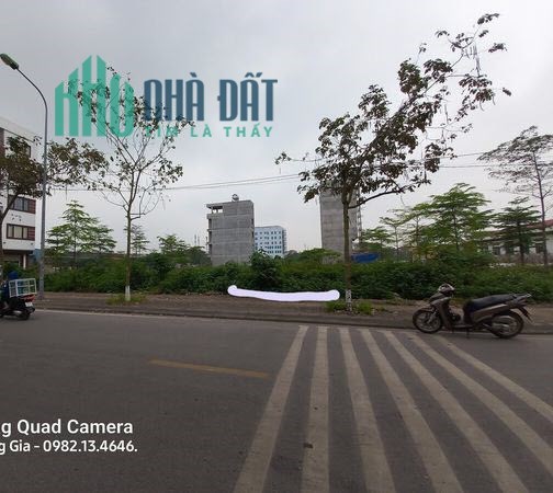Đất mặt phố trung tâm huyện ủy Thanh Trì, diện tích 30m2, giá 5.1 tỷ