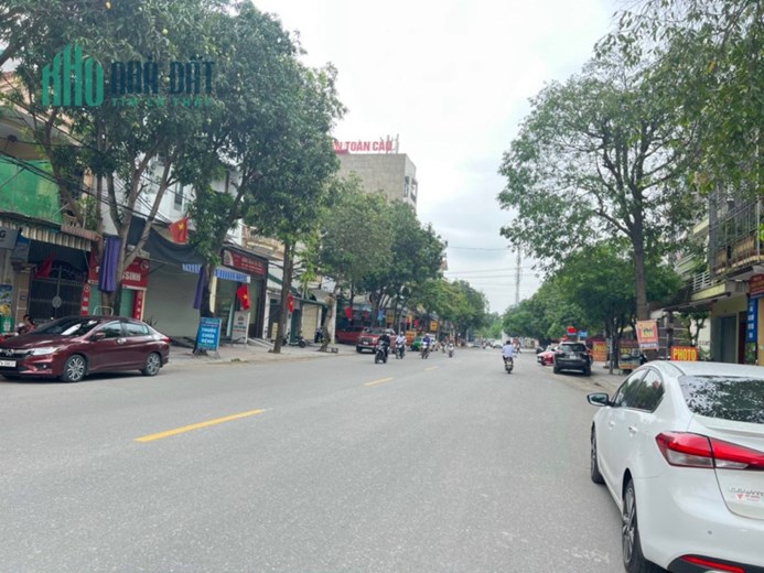 Bán đất có ốt Kinh doanh 102m2 mặt đường Phong Đình Cảng - P. Hưng Dũng