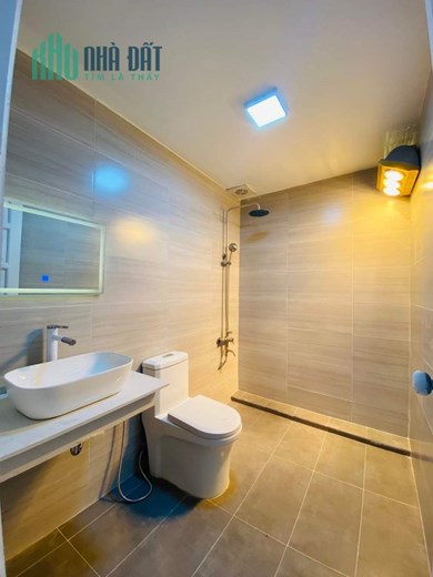CHÍNH CHỦ CẦN BÁN NHÀ PHẠM VĂN ĐỒNG NHÀ MỚI Ở NGAY. GẦN PHỐ - 5 TẦNG, MT 3.6M, HƠN 4 TỶ