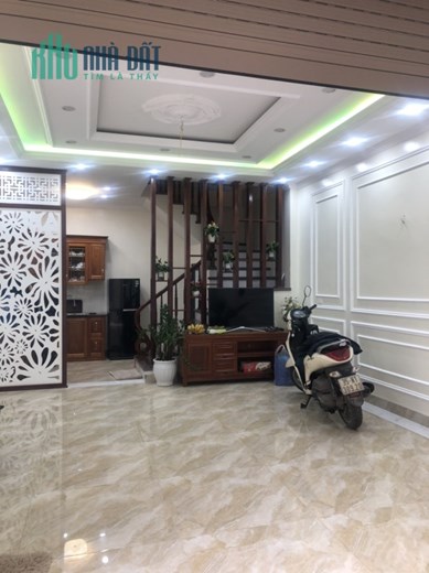 BÁN NHÀ MỸ ĐÌNH, Ô TÔ CÁCH 30M, NGÕ RỘNG, DÂN XÂY, TẶNG HẾT NỘI THẤT. DT 34M X5T. GIÁ 3.5 TỶ.