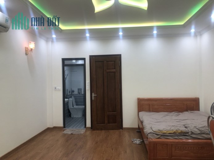 BÁN NHÀ MỸ ĐÌNH, Ô TÔ CÁCH 30M, NGÕ RỘNG, DÂN XÂY, TẶNG HẾT NỘI THẤT. DT 34M X5T. GIÁ 3.5 TỶ.
