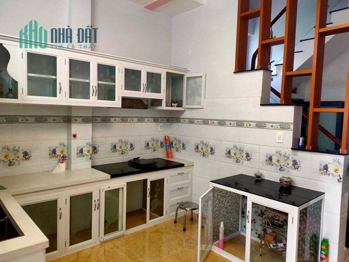 Bán nhà Hẻm xe tải, đường Đình Nghi Xuân, Bình Tân, 60m2, 4 x 15m, 2 tầng, 3PN, chỉ 5.5 tỷ TL chính