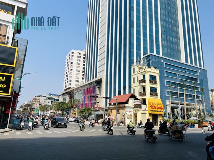 Bán nhà mặt phố Minh Khai, 160m2, 16.5 tỷ, vỉa hè 18m, mặt tiền 16m, kinh doanh sầm uất
