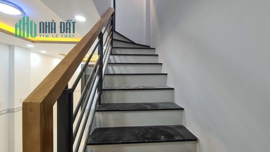 Bán nhà HXH đường Nguyễn Nhữ Lãm, Tân Phú, 25m2, 3.5 x 7.5m, 2 tầng, 2PN 2WC, chỉ 3.27 tỷ TL chính