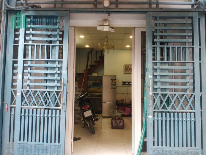 Bán nhà Hẻm xe hơi đường Hoàng Xuân Nhị, Tân Phú, 21m2, 3.5 x 6m, 2 tầng, chỉ 2.7 tỷ TL chính chủ.