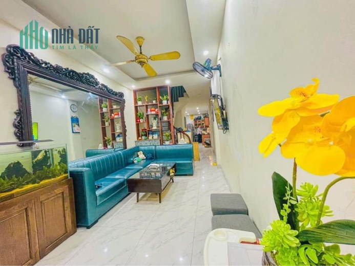 55m 5 Tầng Giá Nhỉnh 6 Tỷ Phố Ngọc Khánh Ba Đình. Ngõ Thông Tứ Tung Kinh Doanh Cho Thuê Dòng Tiền