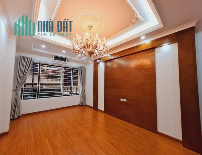 MẶT PHỐ Trần Quốc Hoàn Cầu Giấy 22 tỷ, vỉa hè, thang máy, kinh doanh sầm uất