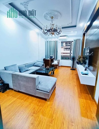 MẶT PHỐ Trần Quốc Hoàn Cầu Giấy 22 tỷ, vỉa hè, thang máy, kinh doanh sầm uất
