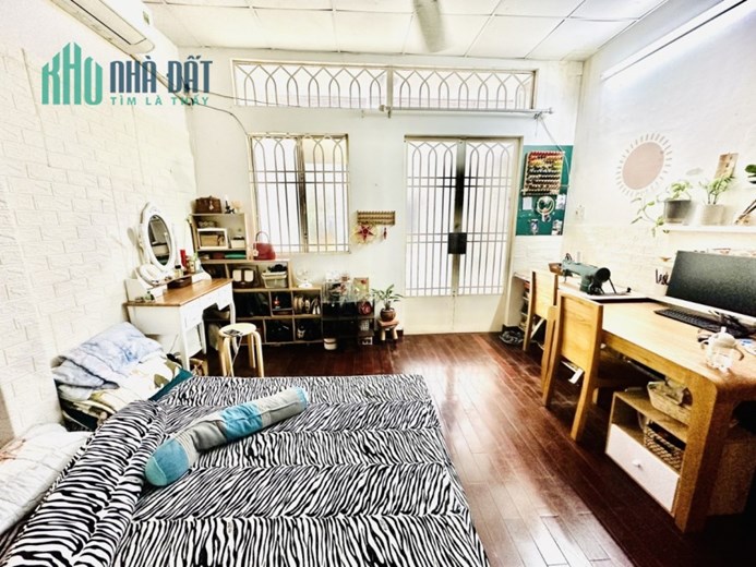 Chủ gủi bán nhà mới Trần Bình Trọng Quận 5 4 tầng DTST 90m2  BTCT HXH chỉ nhỉnh 6 tỷ