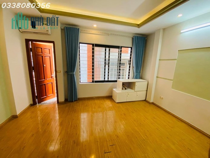 Bán nhà phố Nguyên Hồng, ngõ ô tô, DT50m2, MT4m. 10 tỷ.