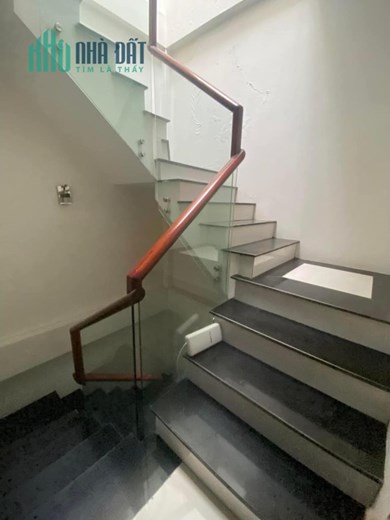 Bán nhà phân lô Trần Quang Diệu, Đống Đa, ô tô thông, KD, 60m2, 4T, mt 6m, 16.3 tỷ