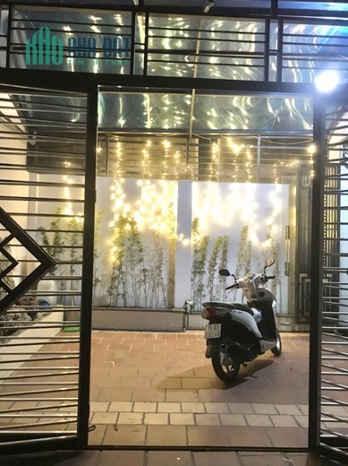 Bán nhà phố Thiên Lôi, diện tích 46m 3.5 tầng, ngõ ô.tô tận cửa, GIÁ 3.25 tỉ, sân cổng riêng
