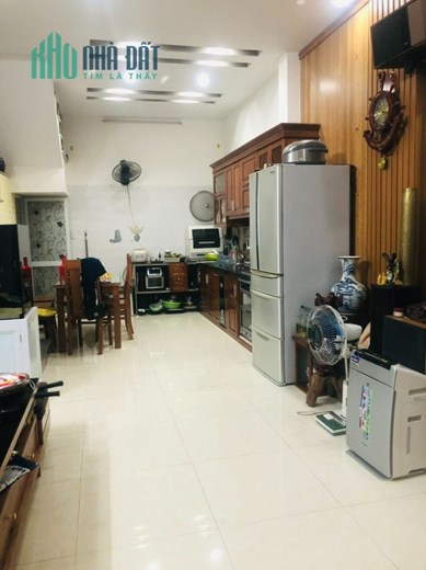 Bán nhà ngõ 67 Kiều Sơn - Văn Cao, diện tích 40m 4 tầng, GIÁ 2.25 tỉ cực đẹp