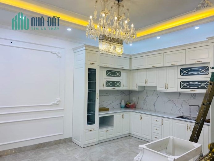 Bán nhà xây mới mặt ngõ to Lạch Tray, diện tích 80m 4 tầng sân cổng, GIÁ 9.99 tỉ ô.tô đỗ cửa