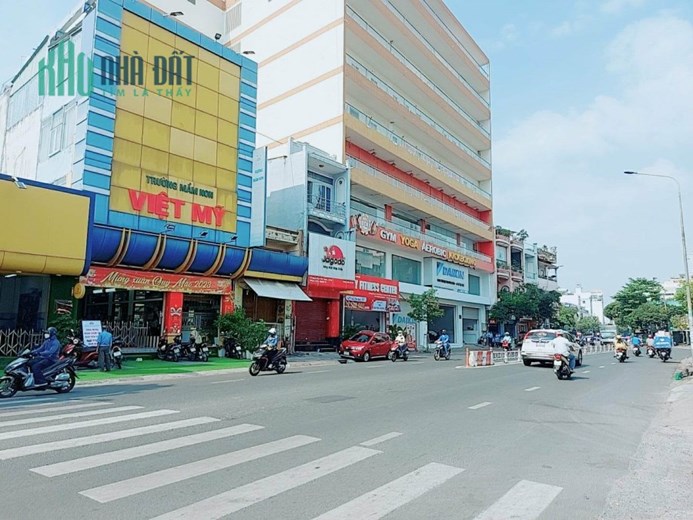 Nhà Mặt Tiền Nguyễn Sơn Quận Tân Phú, 5.5x20, 2 Tầng. Nhà Đẹp, KInh Doanh Đỉnh. Chỉ 9 Tỷ