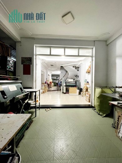 Nhà Mặt Tiền Nguyễn Sơn Quận Tân Phú, 5.5x20, 2 Tầng. Nhà Đẹp, KInh Doanh Đỉnh. Chỉ 9 Tỷ