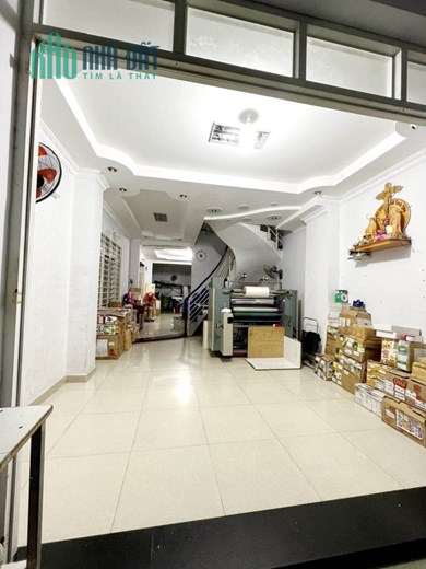 Nhà Mặt Tiền Nguyễn Sơn Quận Tân Phú, 5.5x20, 2 Tầng. Nhà Đẹp, KInh Doanh Đỉnh. Chỉ 9 Tỷ