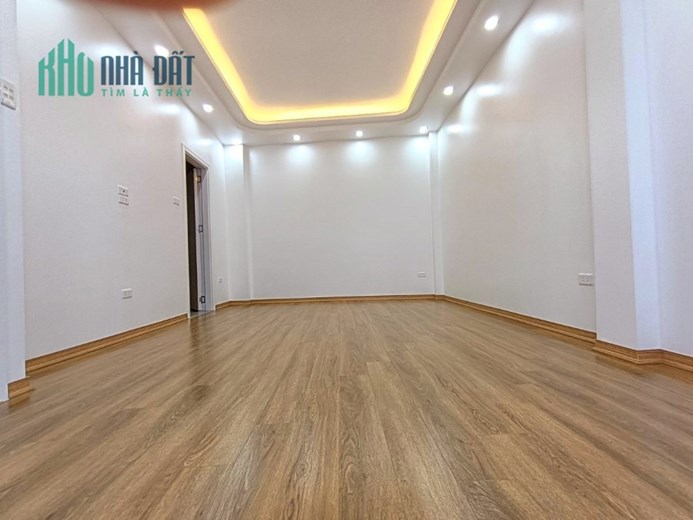 Ngọc Thuỵ DT37/53, nhà 5.5, Mt 6.1, giá chào 4.2 tỷ