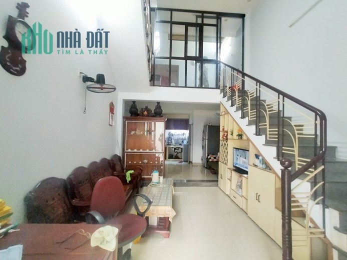 Nhà Nguyễn Văn Linh thẳng 50m ra MT, đi bộ ra Cầu Rồng, hơn 3 tỷnhỏ