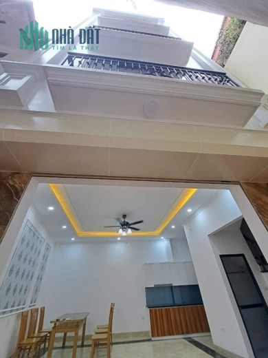 BÁN NHÀ TÔN ĐỨC THẮNG, ĐỐNG ĐA, 10M RA HỒ, Ô TÔ, 47M2 5T, GIÁ 5.7 TỶ