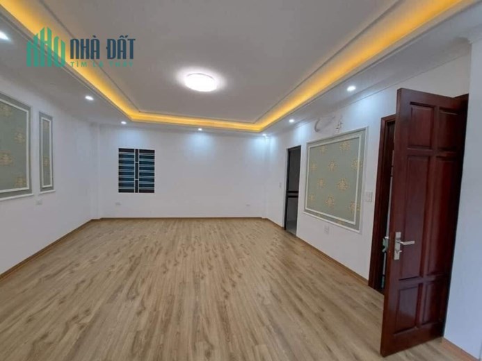 BÁN NHÀ TÔN ĐỨC THẮNG, ĐỐNG ĐA, 10M RA HỒ, Ô TÔ, 47M2 5T, GIÁ 5.7 TỶ