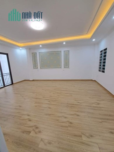 BÁN NHÀ TÔN ĐỨC THẮNG, ĐỐNG ĐA, 10M RA HỒ, Ô TÔ, 47M2 5T, GIÁ 5.7 TỶ