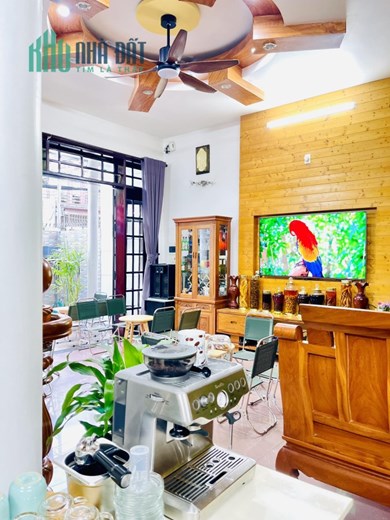.Nhà Mặt Tiền Hải Châu, Gần Đống Đa, 93m2, ngang 7.8, 3 tầng mới