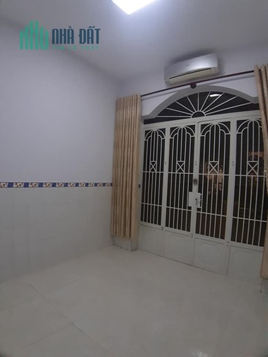 Bán Nhà 2 Tầng 42M2 Vị Trí Đẹp - Hơn 6 Tỷ - Vườn Chuối - Quận 3 - 0902934079