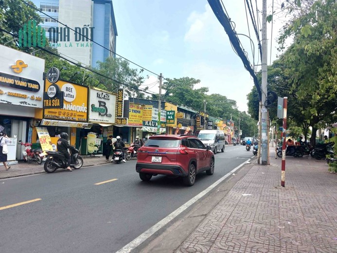 BÁN NHÀ GẦN HOÀNG DIỆU 2 LINH CHIỂU 45M2 CHỈ NHỈNH 2 TỶ, HẺM XE HƠI MỚI Ở NGAY